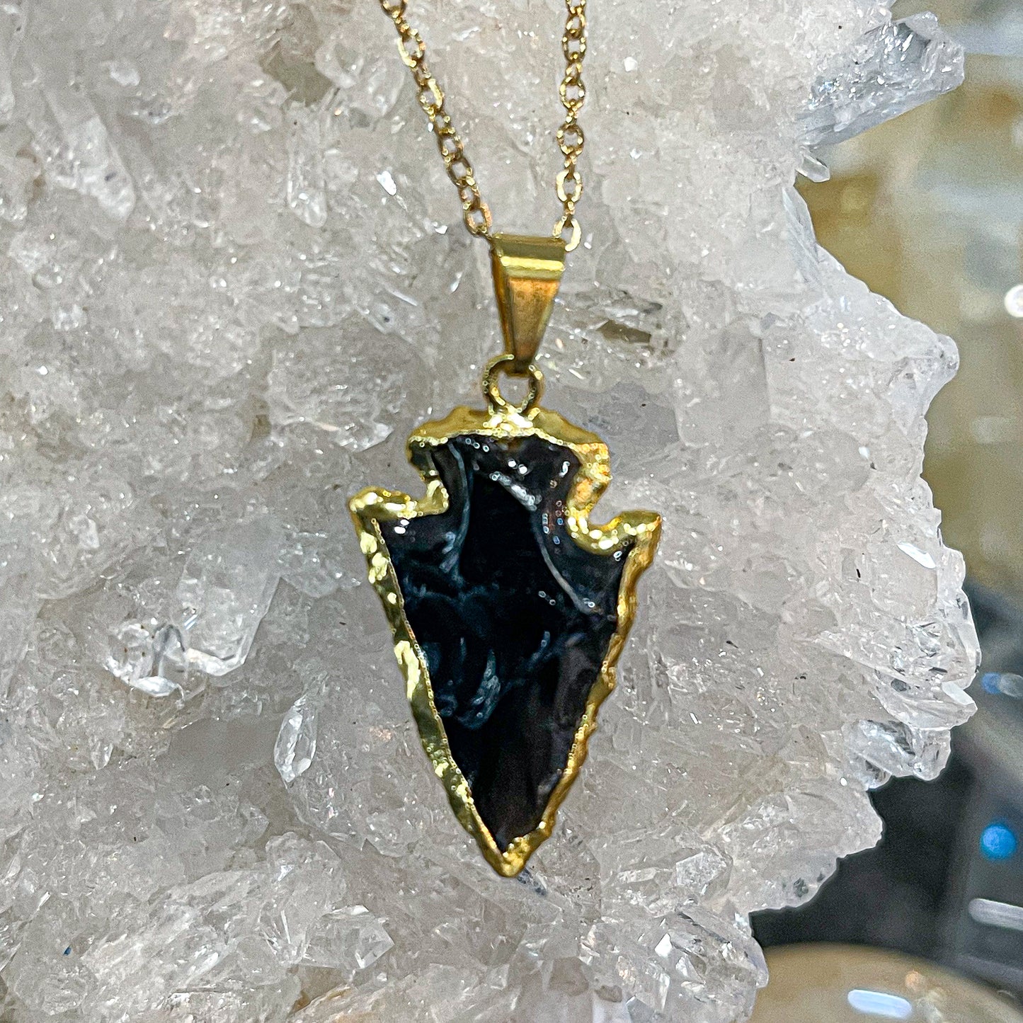 Obsidian Arrowhead Necklace (Gold)