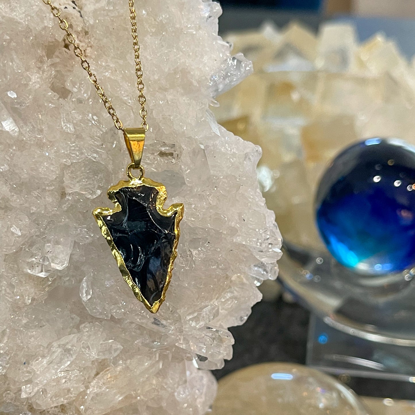 Obsidian Arrowhead Necklace (Gold)