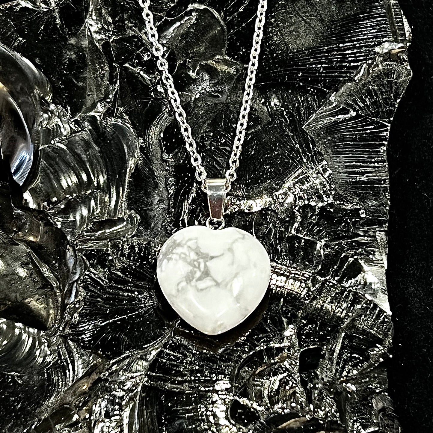 Howlite Heart Necklace (Small)