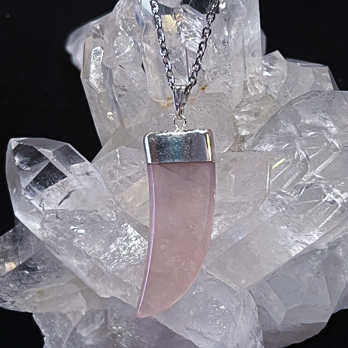Rose Quartz Horn Necklace (Silver)