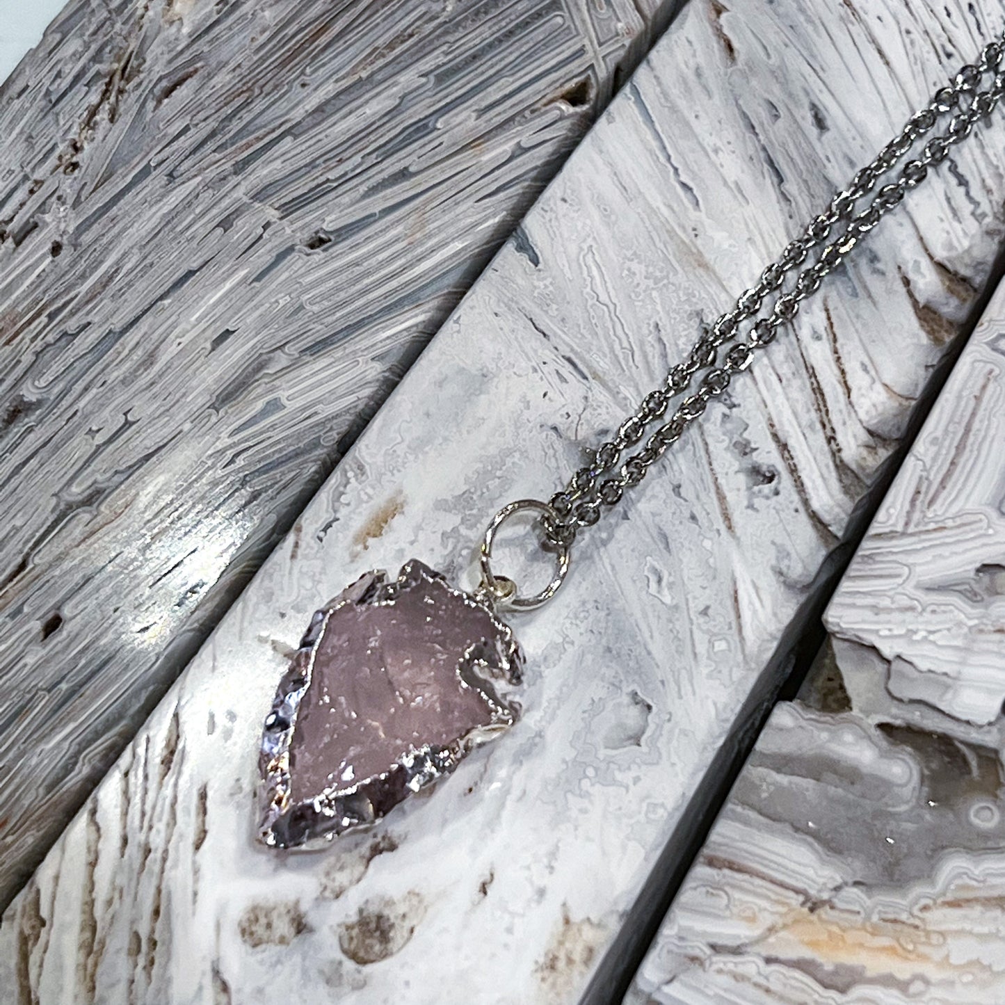 Rose Quartz Arrow Necklace (Silver)