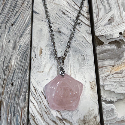 Rose Quartz Rose Necklace